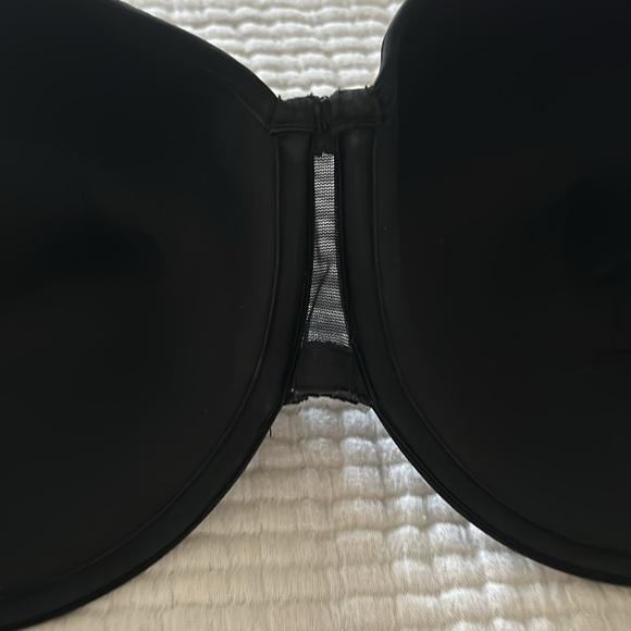 Women's size 44E full coverage black bra worn once - Picture 7 of 10